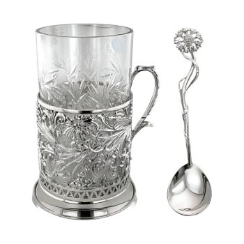 Столовые приборы и посуда