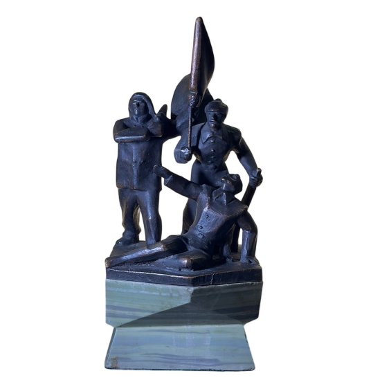 Бронзовая скульптура — эскиз памятника красногвардейцам. Автор: Г.В. Нерода